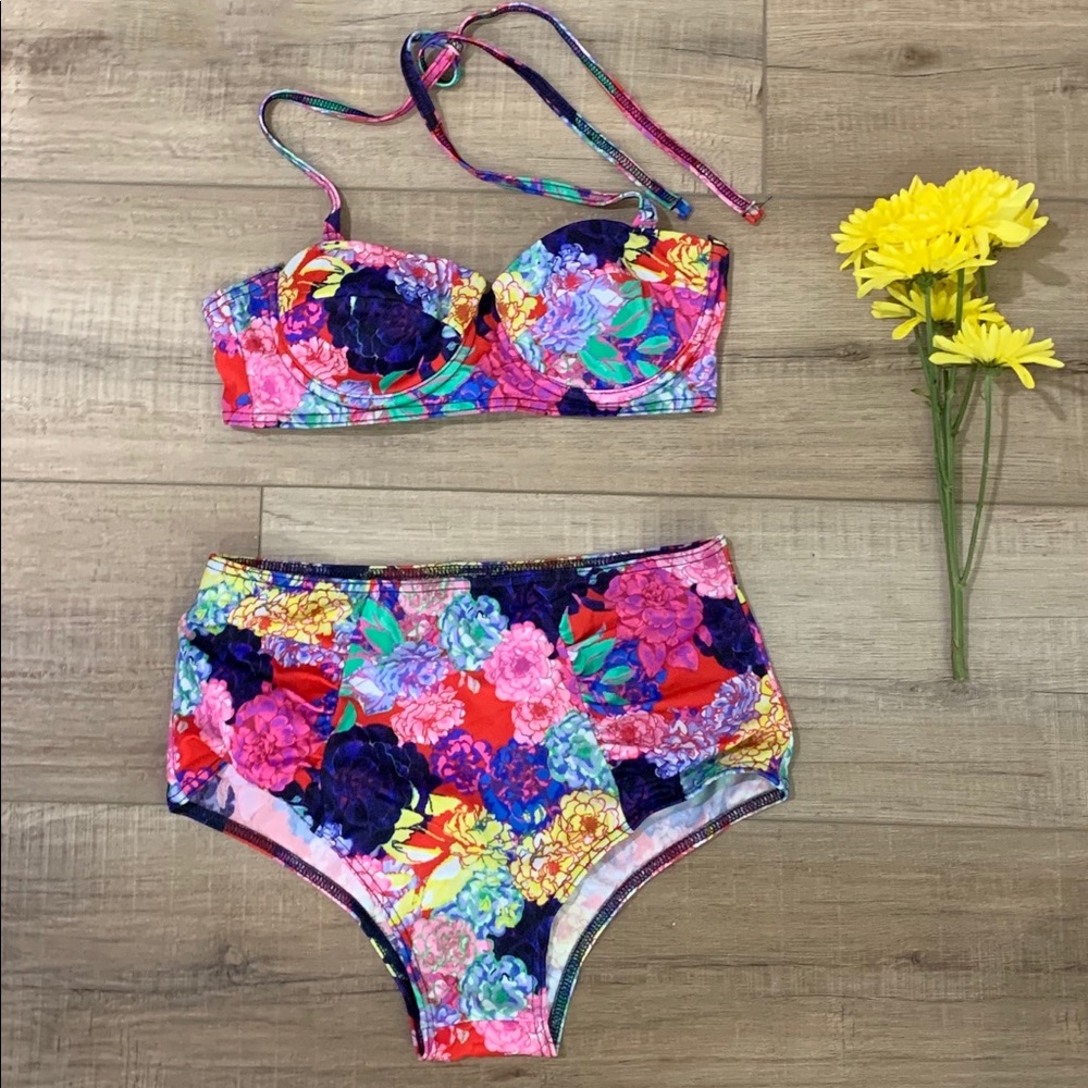 NWOT ASOS Swimsuit 32B Floral Multi-Color Bikini